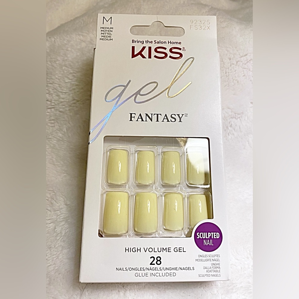 🆕 KISS Gel Fantasy Sculpted Nails in Yellow